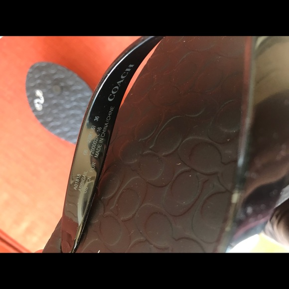 Coach Black Abbigail Flip Flops Size 6 - Picture 5 of 6